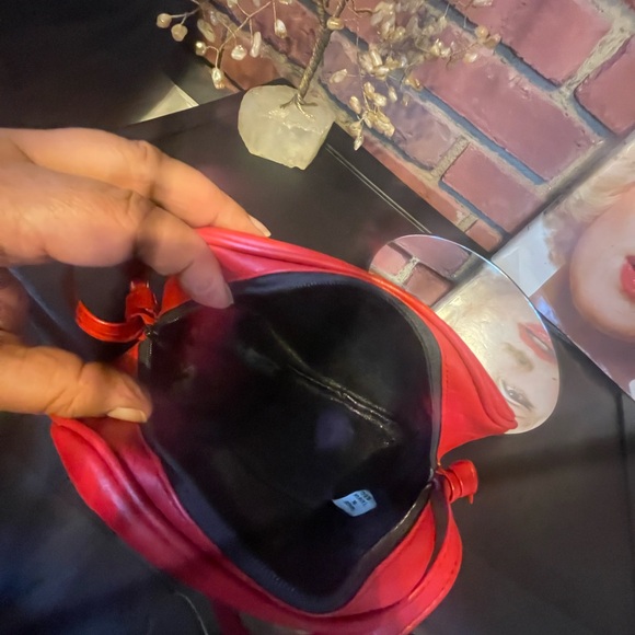 🔥VINTAGE 🔥DIOR🔥RED 🔥LEATHER 🔥CROSSBODY 🔥AUTHENTIC 🔥 - Picture 15 of 17